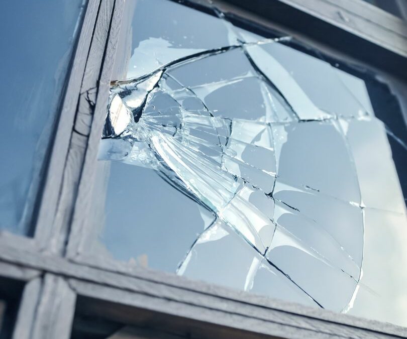 Why You Should Leave Broken Window Glass to a Professional