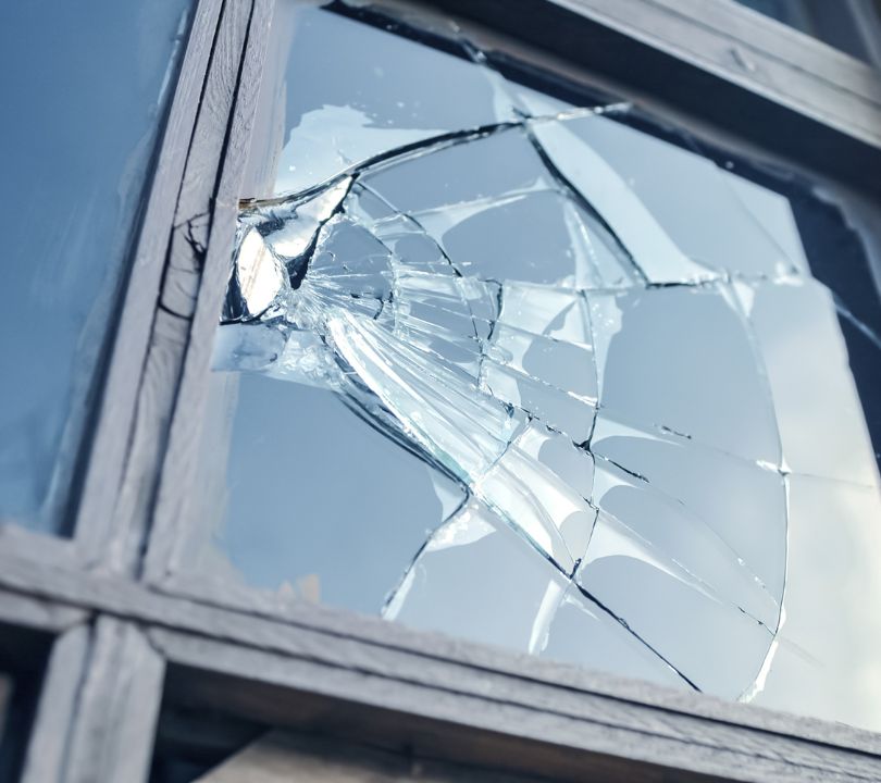 Why You Should Leave Broken Window Glass to a Professional